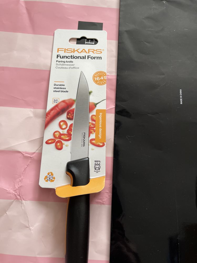 Cutit fiskars tomato