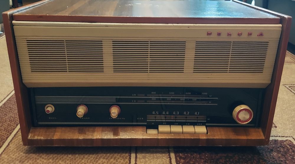 Продам Радио - Катушечный Магнитофон