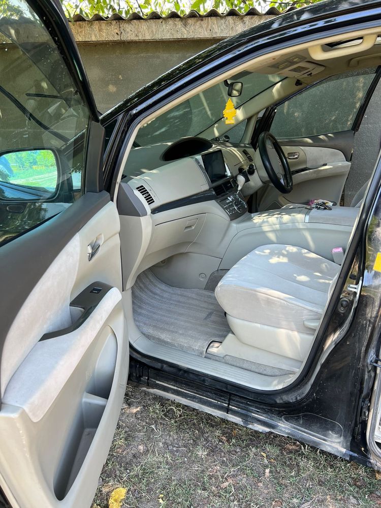 Toyota Estima De Vanzare