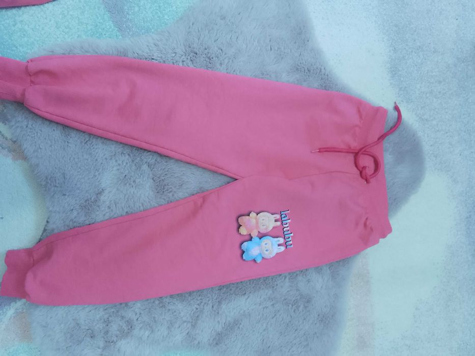 Екип от три части Labubu