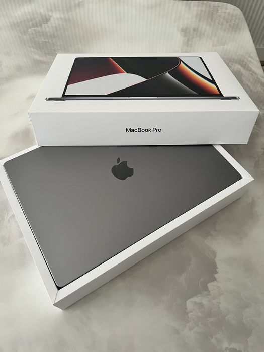16-inch MacBook Pro with Apple M1 Pro chip. 512 GB SSD