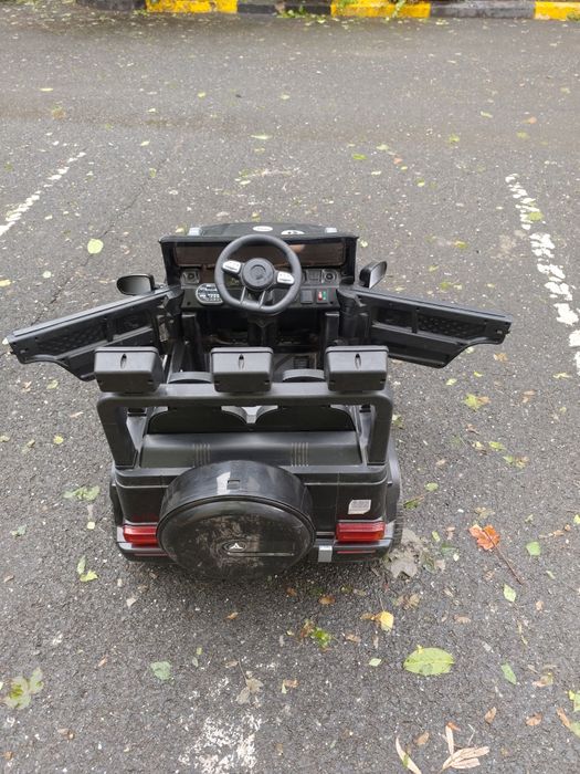 Mașinuța electrica 4x4 cu telecomanda