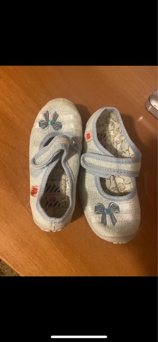 Papuci de interior numarul 25
