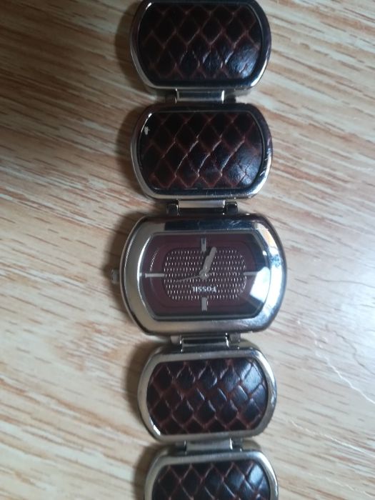 дамски часовник Fosil, Armani и DKNY