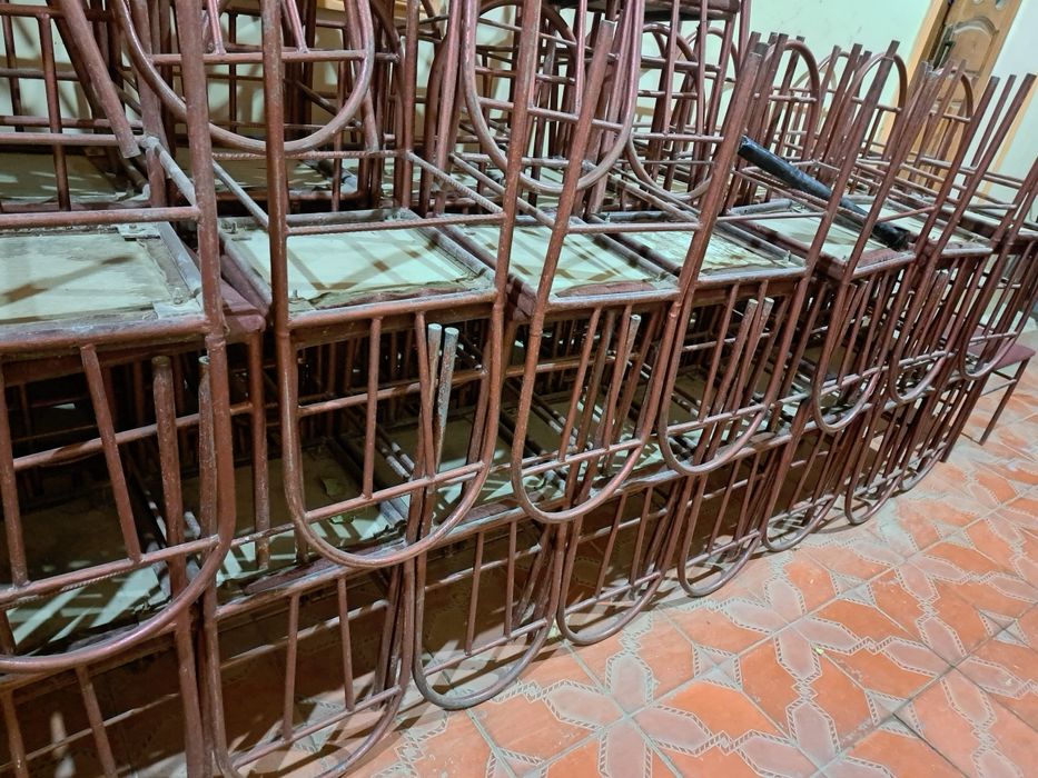 Stullar sotiladi. 70000