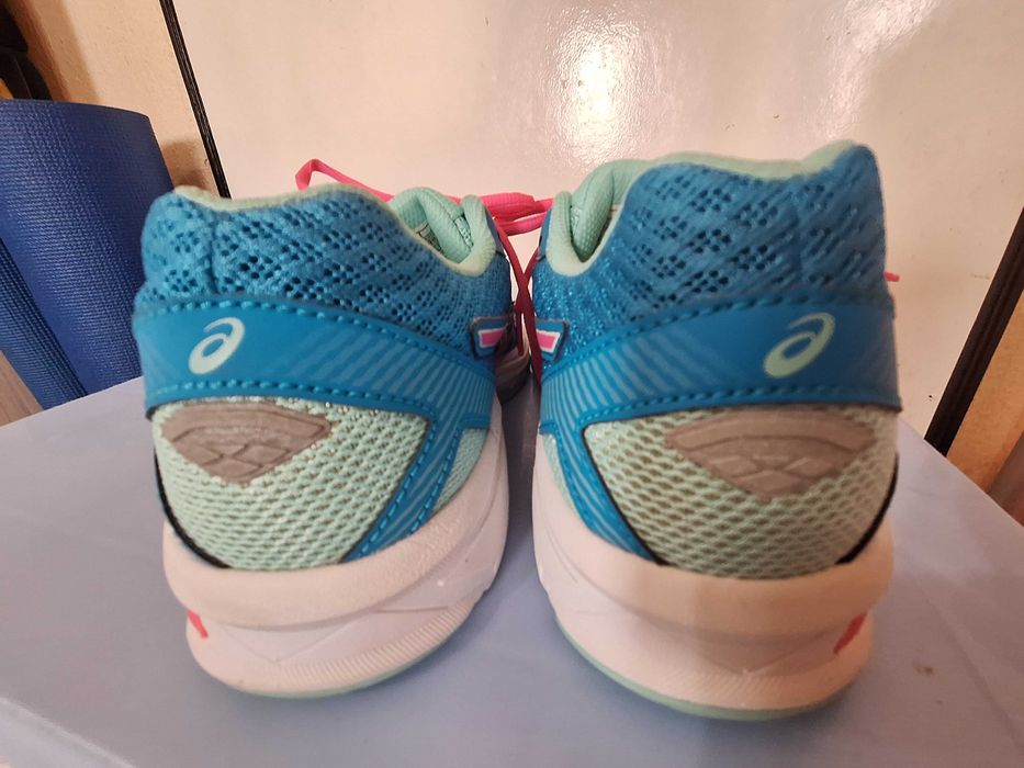 Маратонки Asics, 39 номер, чисто нови