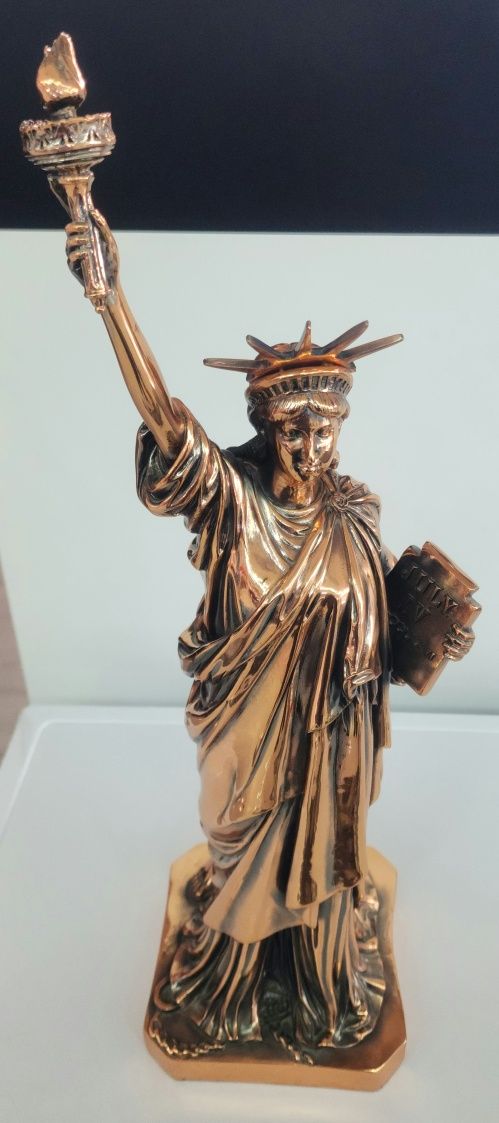 Ozodlik haykali Femida sotiladi