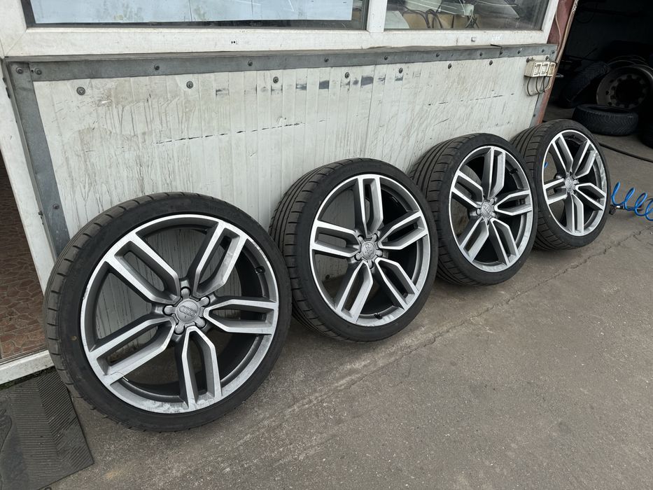 Jante + Cauciucuri pentru Audi RS Q5 pe 21