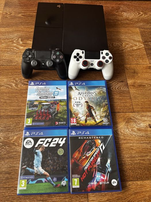 playstation 4 slim с два джойстика + 4 игри