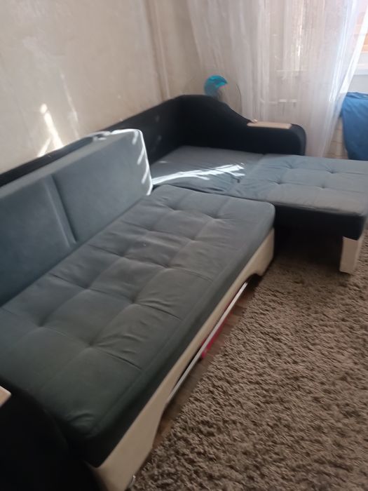 Диван угловой в отличном состоянии