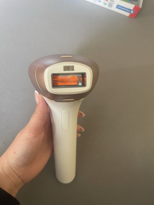 IPL Philips Lumea – 4 capete, ca nou, folosit foarte puțin