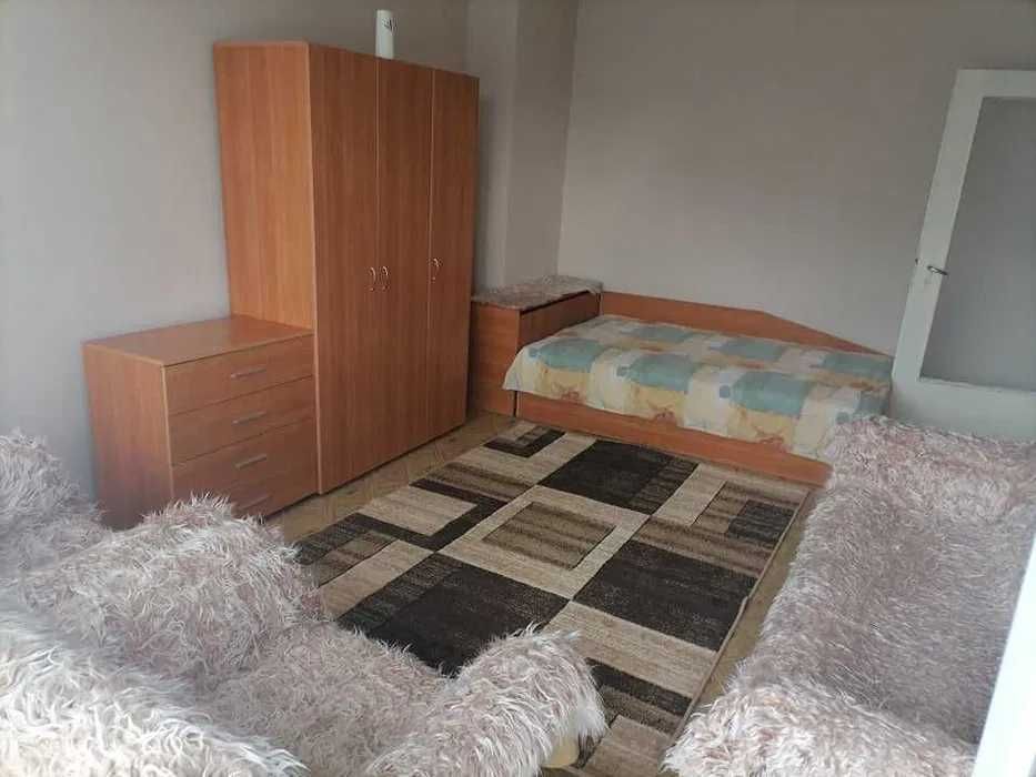 Дава се под наем Двустаен апартамент в Бургас, Меден рудник - зона Б - 45 кв.м за 175 € - Снимка #2