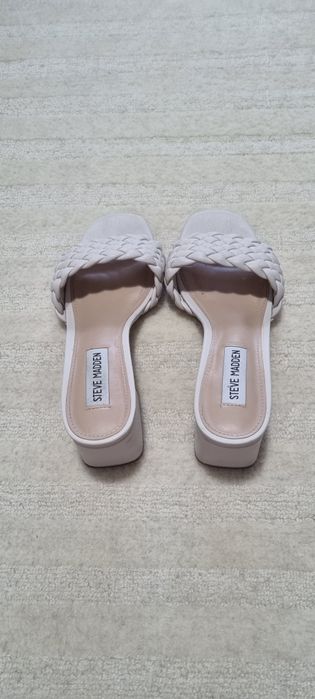 Saboti femei, Steve Madden