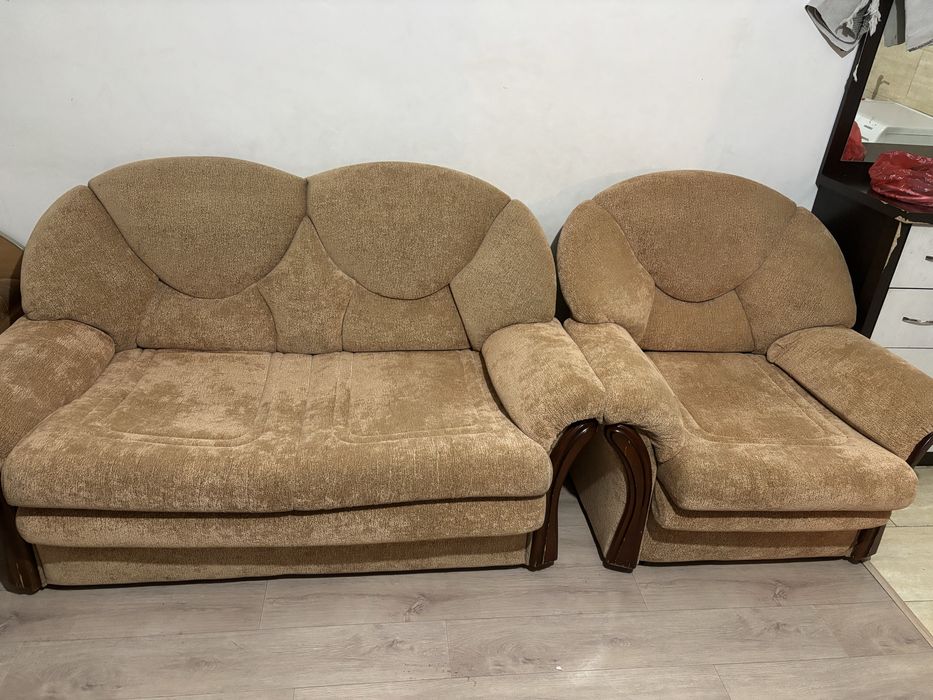 Продам диван с креслом