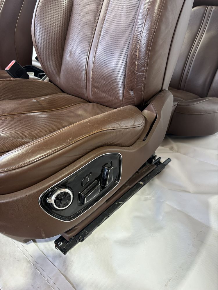 Audi A8L d4 седалки салон