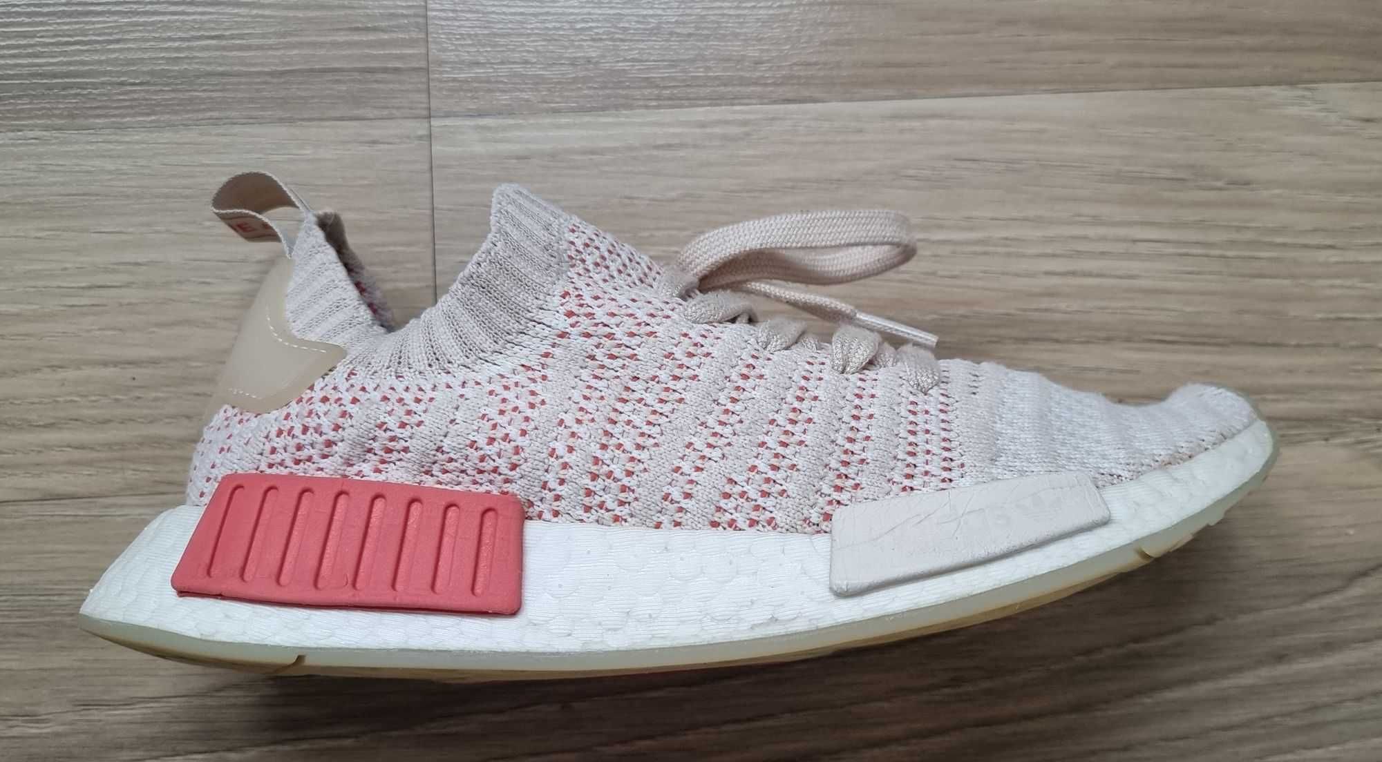 Дамски маратонки Adidas NMD R1 - 38 2/3