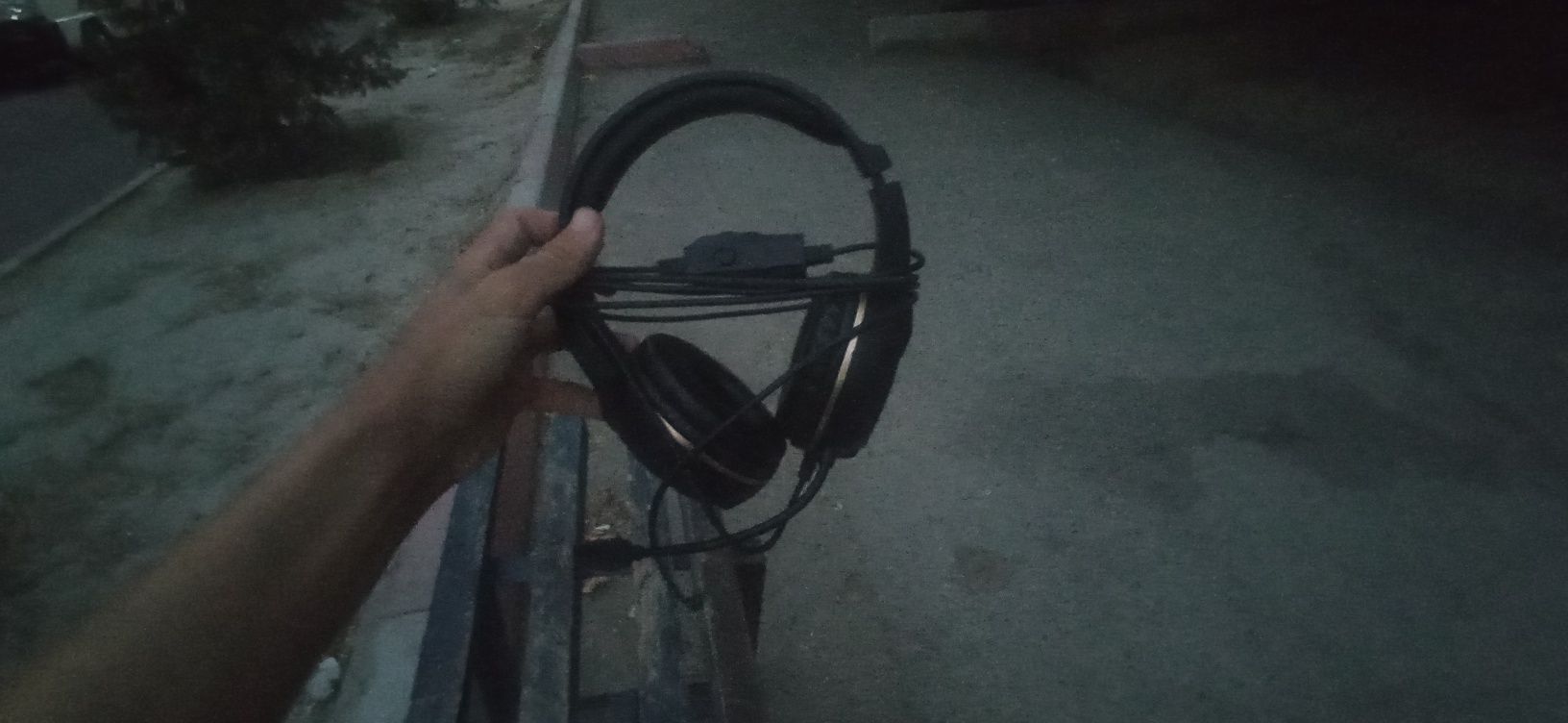 Продаю наушники для компьютеров