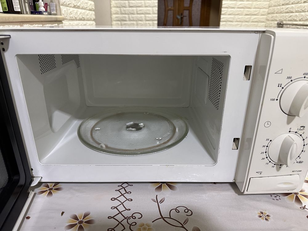 Продам микроволновую печь