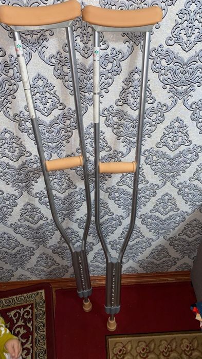 Срочно продам новые костыли(балдак)