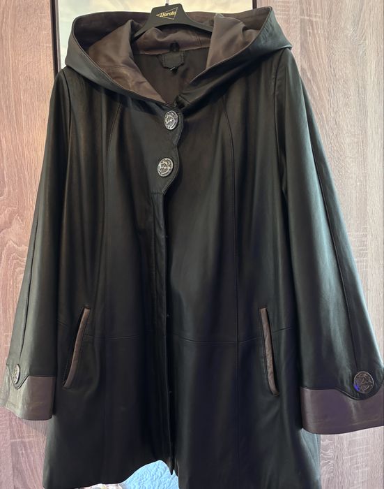 Pelerina din piele naturala