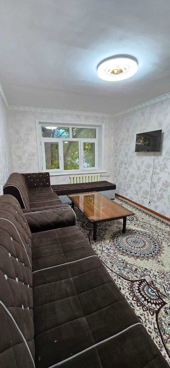 Срочно продается 1 комнатная квартира. 8 квартал Чиланзарский район.