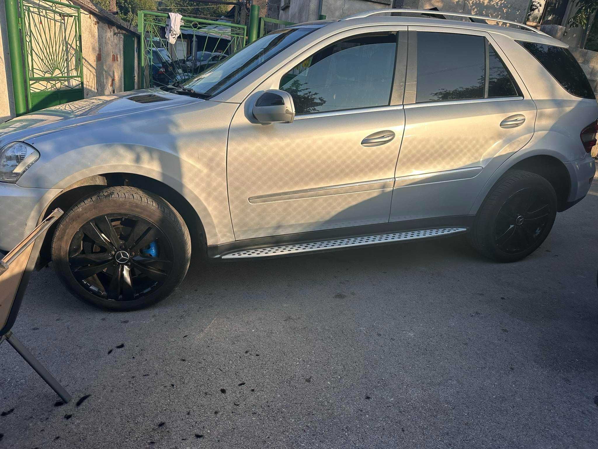 На части Мерцедес МЛ 320цди НА 99000 реални ! W164 Mercedes ML