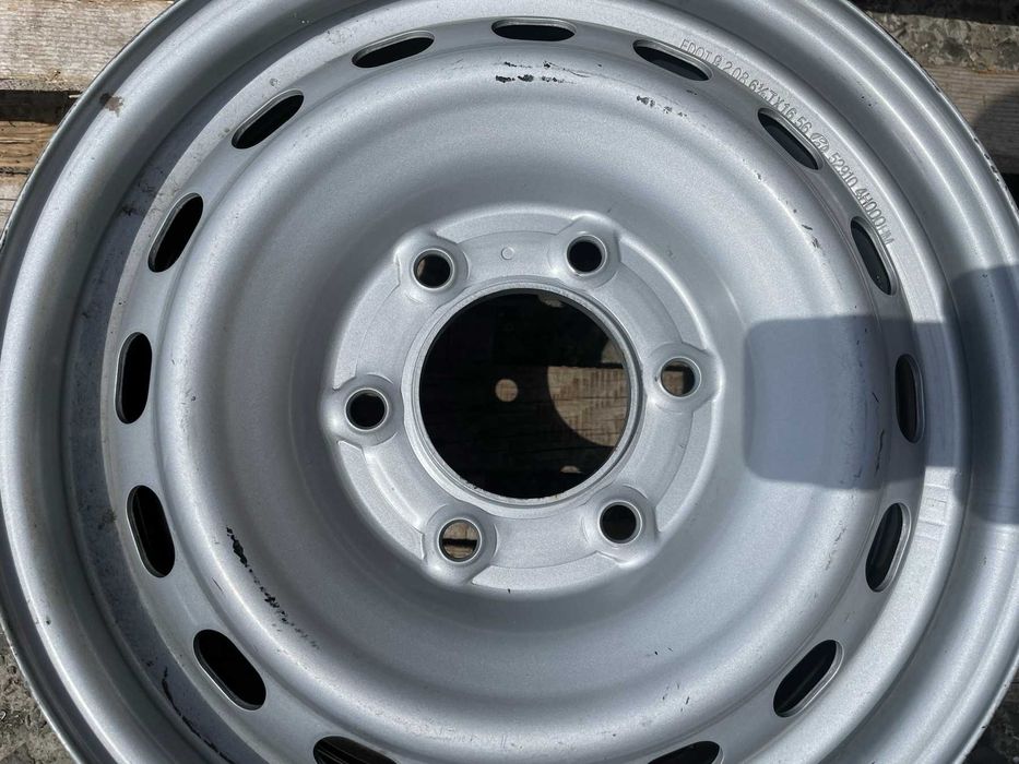 16цола джанта 6х139,7 HYUNDAI H-1 H350 Grand Starex 6,5J et56 Оригинал