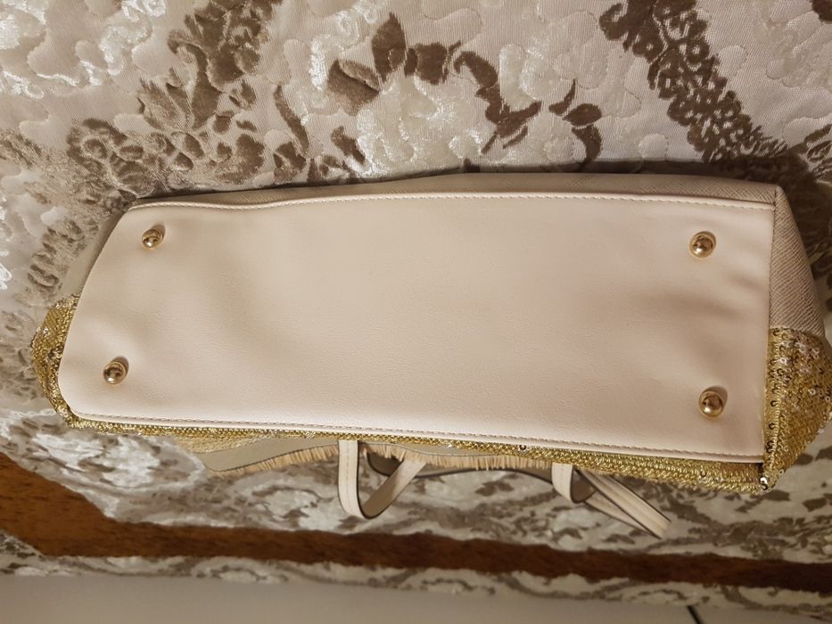 Geanta aurie River Island