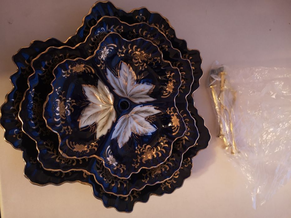 Отдам вазу трех уровневую