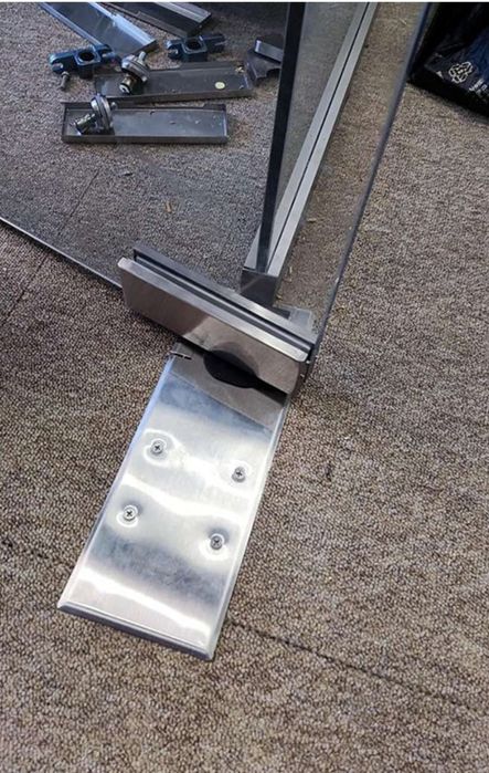 Ремонт и обслуживание душевых кабин и стеклянные двери механизмы