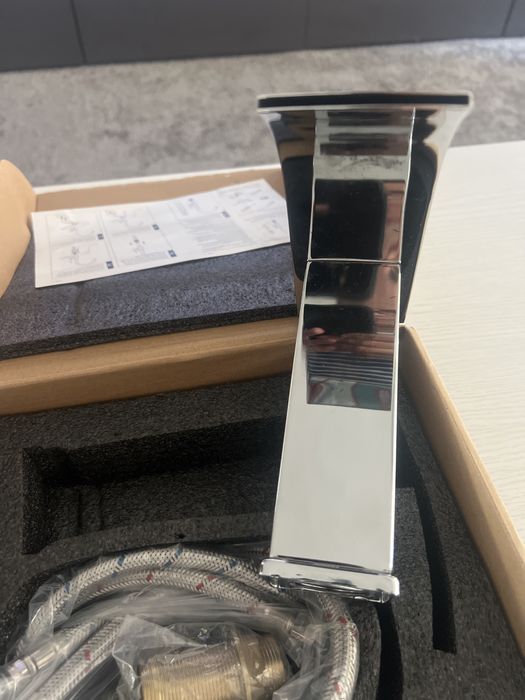 Vand baterie chiuveta baie