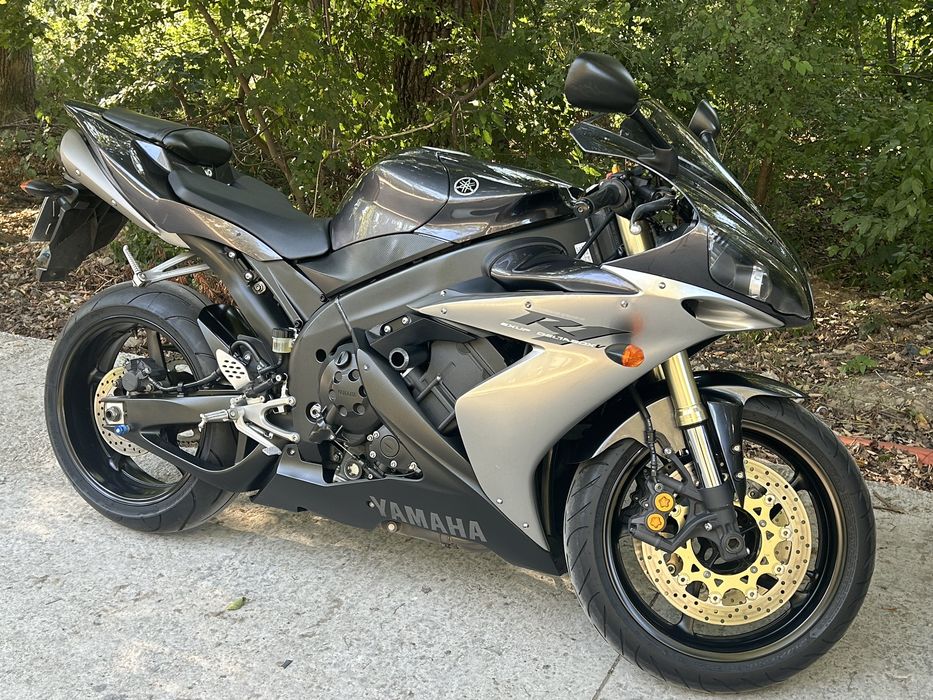 Vand Yamaha R1 impecabila