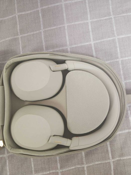 Sony wh-1000xm5，Только один раз заряжено！