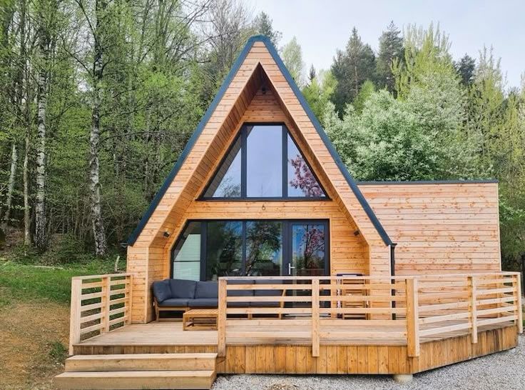 Construim  cabane tip A-frame  la cheie ori ce model și dimensiune dor