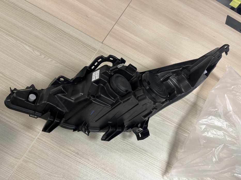 Vand Far dreapta Peugeot 207