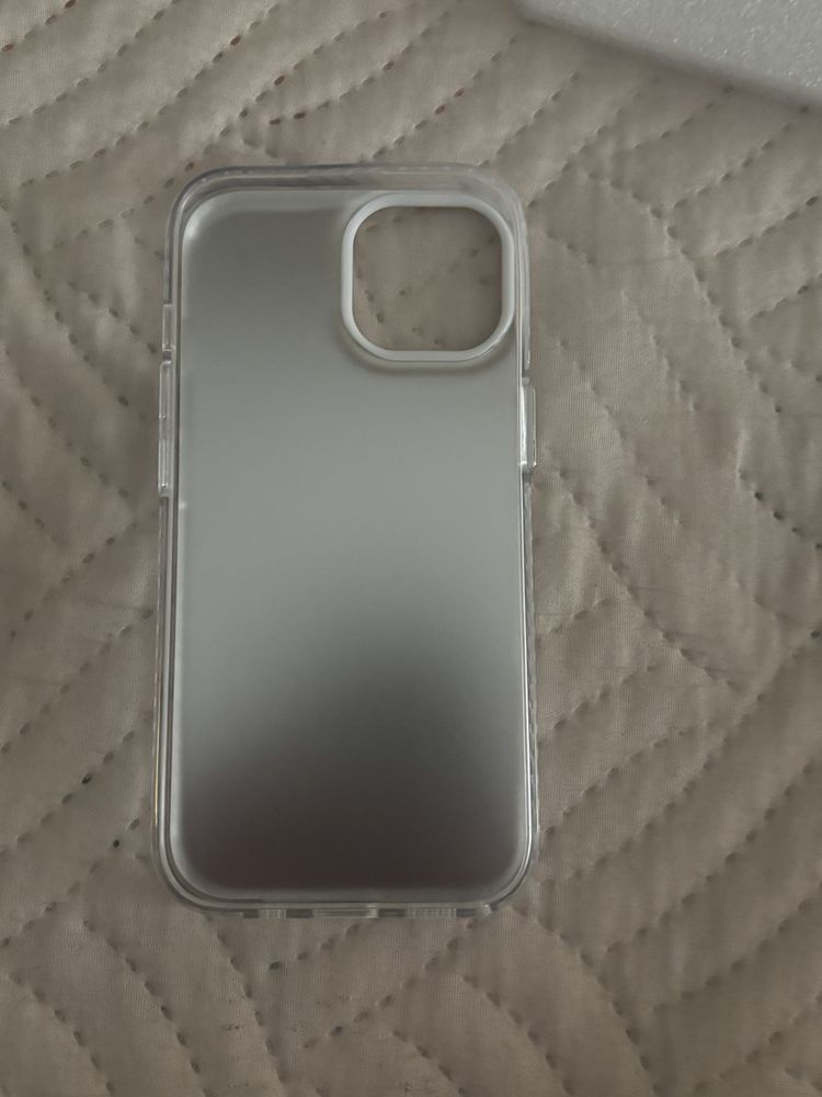 Калъфи за iPhone 15