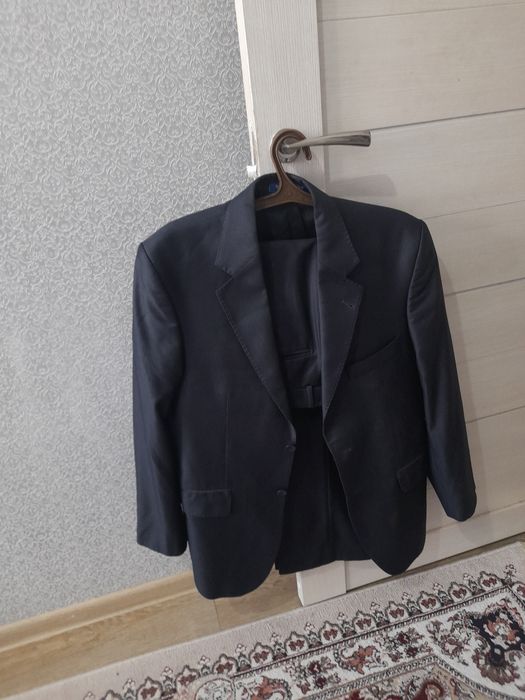 Мужской костюм 8000 тг