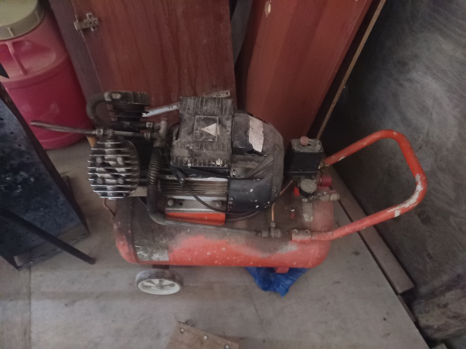 Продам компрессор