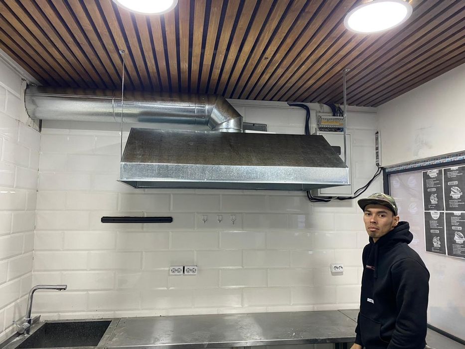 Вытяжка вытяжной зонт вентиляции  кафе рестораны столовая нержавейка