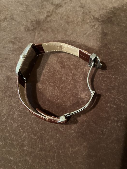 Златен часовник Baume&Mercier Hampton 18k White Gold
