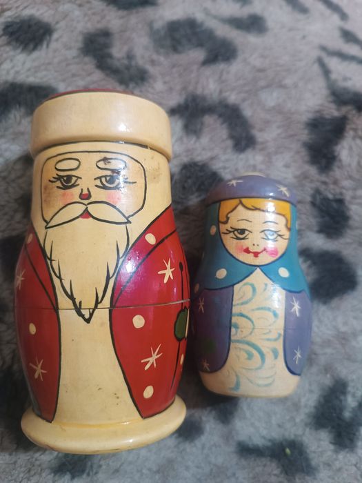 Продаю матрёшки дед мороз и снегурочка