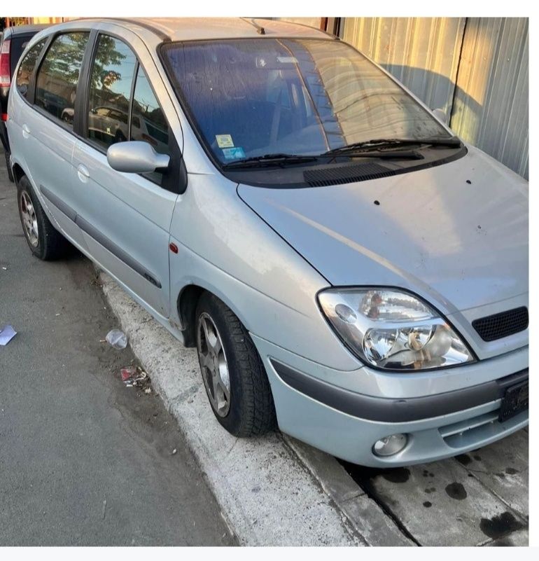 Продавам на Части Renault Scenic 1,9 dci 102 hp