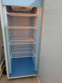 Холодильный шкаф,холодильник