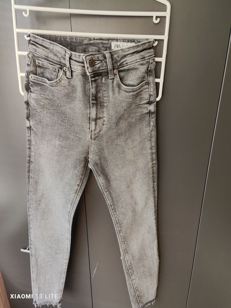 Дънки ZARA с висока талия