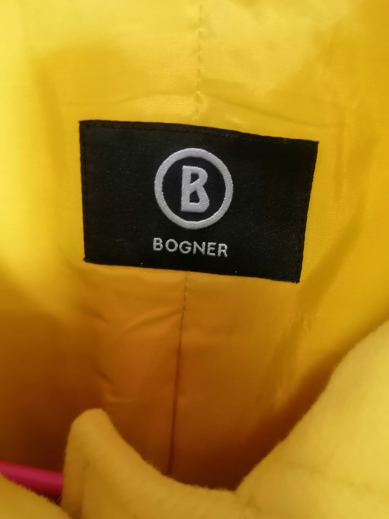 Сака на фирмите Bogner, Moschino, Boss