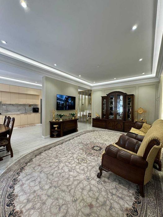 Просторный дуплекс 192 м² с 5 комнатами и 2 балконами | Family House