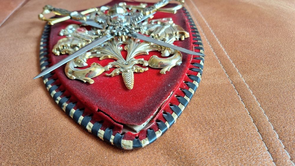‼️Blazon de lupta cavaleresc cu sabii si stema