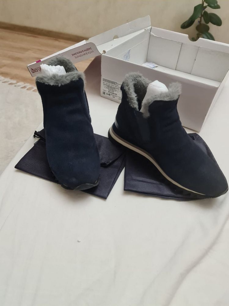 Продам женскую обувь