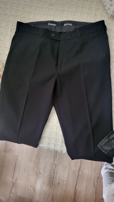 Vand costum mire ,nasi sau evenimente marimea 46