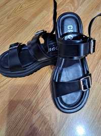 Sandale negre mărimea 39